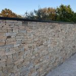 Parement mur de pierre Gneis